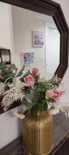 2 Bedroom Gem Near Milano Centrale Fast Wi Fi Kademy House Zimmer foto