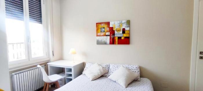 2 Bedroom Gem Near Milano Centrale Fast Wi Fi Kademy House Zimmer foto